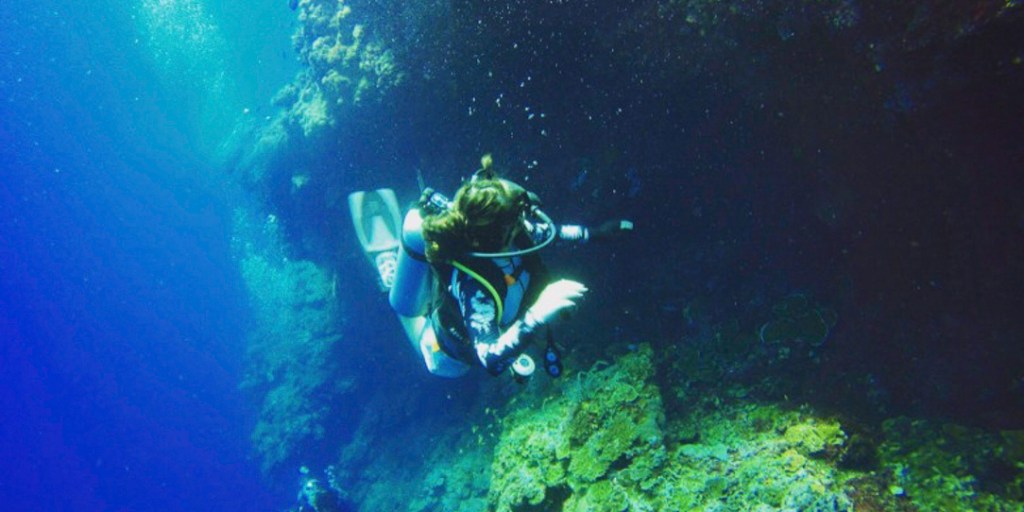 薄荷島潛水行 – 宿霧海景民宿推薦與Alona&nbsp;Beach夜市